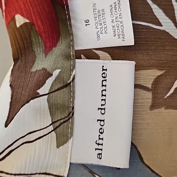 Autumn Foliage Button-down Shirt - Picture 5 of 8